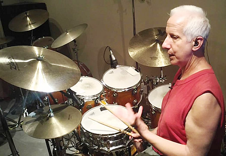 Chuck Silverman is one of the world’s leading exponents of Cuban and Brazilian drumming.